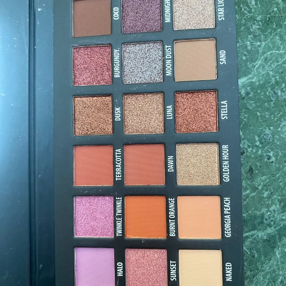 KAB Day and Night Eyeshadow Palette Makeup
